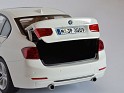 1:18 Paragon Models BMW 335I F30 2011 Blanco. Subida por Ricardo